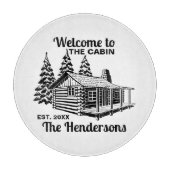 Aangepaste naam en datum Log Cabin met bomen Snijplank (Voorkant)