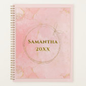 Aangepaste Naam en Jaar Roze en Gouden Planner (Voorkant)