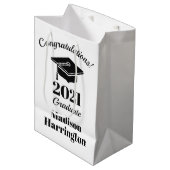 Aangepaste naam en jaartal Afstuderen Medium Cadeauzakje (Voorkant Gekanteld)