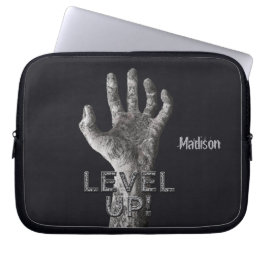 Aangepaste naam en kleur "Niveau omhoog!" Zombie-s Laptop Sleeve
