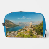 Aangepaste naam en tekst Montenegro Toilettasje (Voorkant)