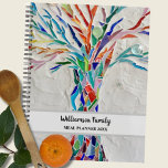 Aangepaste naam Familie Boom Meal Planner<br><div class="desc">Deze unieke maaltijdplanner is versierd met een helder gekleurde Familieboom op een bleke grijze achtergrond. Pas het aan met jouw naam en jaar. Gebruik de optie Verdere wijzigingen aanpassen om de tekstgrootte, stijl of kleur te wijzigen als u dat wenst. Omdat we ons eigen kunstwerk creëer, zal je dit exacte...</div>