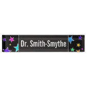 Aangepaste naam + flauw, kleurrijk sterrenpatroon naambordje (Voorkant)