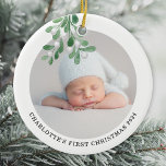 Aangepaste naam Foto voor baby's Eerste Kerstmis W Keramisch Ornament<br><div class="desc">Het eerste kerstOrnament van deze baby is versierd met waterverf minnares. Eenvoudig aan te passen met de foto, de naam en het jaar van uw baby. Gebruik het Hulpmiddel van het Ontwerp om de tekstgrootte, de stijl, of de kleur te veranderen. Omdat wij ons kunstwerk creëer, zult u dit nauwkeurige...</div>