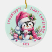 Aangepaste Naam Fun Penguin Roze Munt Eerste Kerst Keramisch Ornament (Voorkant)
