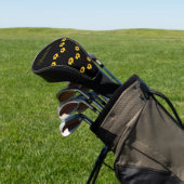 Aangepaste naam gele zonnebloemen op zwart golfheadcover (Insitu)