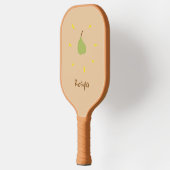 Aangepaste naam geschilderd peer op bruin pickleball paddle (Links)