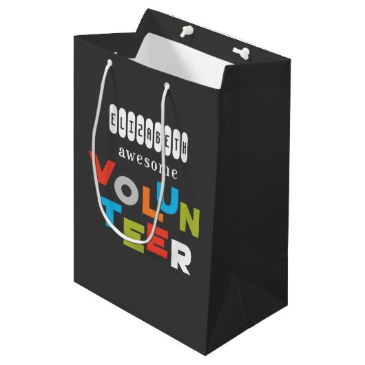 Aangepaste naam, Geweldige volumeregeling Medium Cadeauzakje (Voorkant Gekanteld)