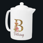 Aangepaste Naam Gouden Folie Blush Roze Rozen Lett Theepot<br><div class="desc">Custom Name Gold Foil Blush Pink Roses Letter B-ontwerp toont een delicaat bloemenmonogram met gouden glinstering - ideaal voor elegante personalisatie,  romantische vibes en doordachte op namen gebaseerde creaties. Klik op 'Personaliseren' om jouw namen of een speciaal iemand toe te voegen.</div>