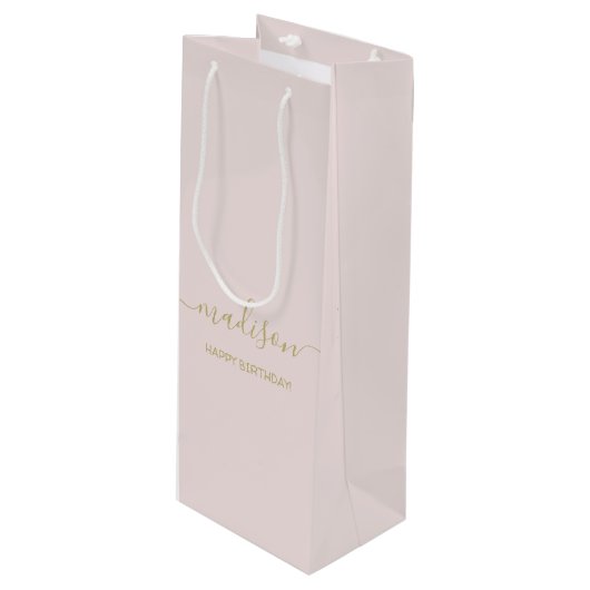 Aangepaste naam Greeting Chic Gold Script Blush Pi Wijn Cadeautas (Voorkant Gekanteld)