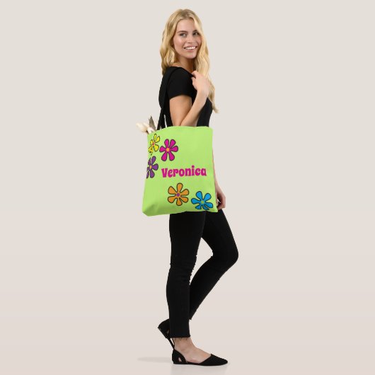 Aangepaste naam Groovy Hippie Flower Tote Bag (Op model)