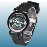 Aangepaste naam grote broer zwart blauw kinder horloge<br><div class="desc">Vier het speciale moment om een grote broer te worden met dit gepersonaliseerde horloge van kinderen! Met een cool zwart en lichtblauw ontwerp zegt dit horloge trots "Promoted to Big Brother" met de naam van je zoon op het gezicht. Het is het perfecte cadeau voor elke nieuwe grote broer, waardoor...</div>