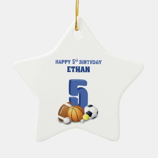 Aangepaste naam jongen 5th Birthday Sports Balls Keramisch Ornament (Voorkant)