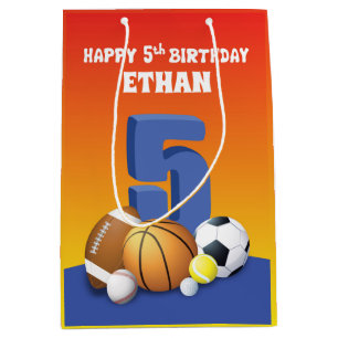 Aangepaste naam jongen 5th Birthday Sports Balls Medium Cadeauzakje