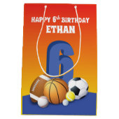 Aangepaste naam jongen 6th Birthday Sports Balls Medium Cadeauzakje (Achterkant)