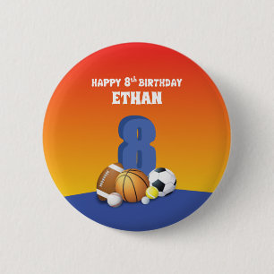 Aangepaste naam jongen 8e verjaardag sportballen ronde button 5,7 cm