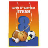 Aangepaste naam jongen 8th Birthday Sports Balls Medium Cadeauzakje (Voorkant)
