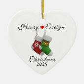 Aangepaste naam kerstcadeau voor koppels | keramisch ornament (Voorkant)