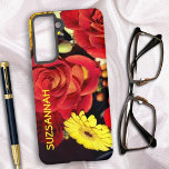 Aangepaste naam kleurrijk Roos Vloervulkaan Bouque Samsung Galaxy Hoesje<br><div class="desc">Een kleurrijke bloemenboeket van rozen en dagfoto's plaatst de achtergrond op dit hoesje van het ontwerp van de sjabloon. Vul het gebied van de sjabloon met een naam of een initiaal in, verwijder de tekst of klik aanpassen om een doopvont in de stijl, de grootte en de kleur te selecteren...</div>