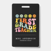 Aangepaste naam kleurrijke Fun First Grade Teacher Badge (Achterkant)