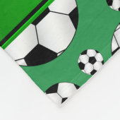 Aangepaste naam leuke groene voetballen groene str fleece deken (Hoek)
