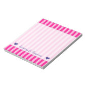 Aangepaste naam + lichtroze en dieproze strepen notitieblok (Linkerzijde)