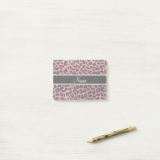Aangepaste naam lichtroze glitter leopard print post-it® notes (Op bureau)