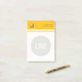Aangepaste naam & Logo Clean Simple Minimalist Yel Post-it® Notes (Op bureau)