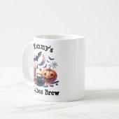 Aangepaste naam Mama's Witches Brew Funny Hallowee Koffiemok (Voorkant links)