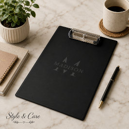 Aangepaste naam met monogram zwart professioneel klembord