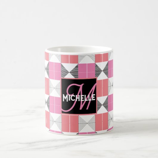 Aangepaste naam modern roze & zwart geometrisch ch koffiemok (Center)