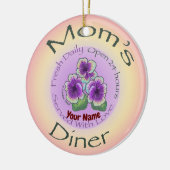 Aangepaste naam Moms Diner Keramisch Ornament (Links)