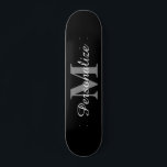 Aangepaste naam monogram elegant skateboard dek<br><div class="desc">Aangepaste naam: monogram skateboard dek. met naam of slogan. Cool Birthday cadeauidee voor tien kinderen. Voeg je eigen initiaal letter en achternaam toe. Elegant typografische sjabloon. Unieke cadeaus voor de sport van jongen, meisje, zoon, kleinzoon, dochter, kleindochter, tiener, vriend, neef, neef, enz. Zwart-witte of aangepaste achtergrondkleur. Voeg uw eigen wiel...</div>