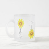 Aangepaste Naam & Monogram met Elegante Zonnebloem Matglas Koffiemok (Links)