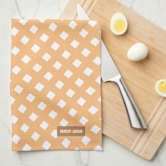 Aangepaste naam monogram modern patroon oranje wit theedoek (Quarter Fold)