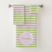 Aangepaste naam Monogram Pastel Roze Groen Striped Bad Handdoek (Insitu)