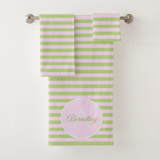 Aangepaste naam Monogram Pastel Roze Groen Striped Bad Handdoek (Insitu)