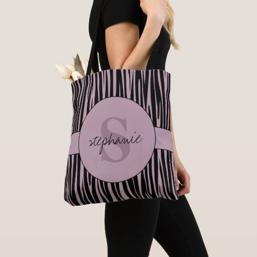 Aangepaste naam Monogrammed Zebra stripes patroon Tote Bag (Dichtbij)