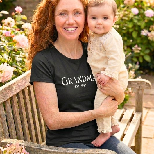 Aangepaste naam nieuwe oma vastgesteld cadeau 2026 t-shirt