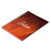 Aangepaste naam oranje gestructureerd patroon notitieboek (Linkerzijde)