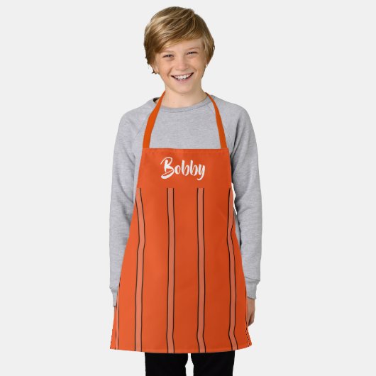 Aangepaste naam oranje strepen schort (Gedragen)