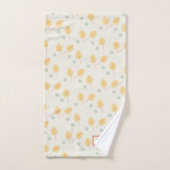 Aangepaste naam oranje tropische bladeren crème bad handdoek (Handdoek)