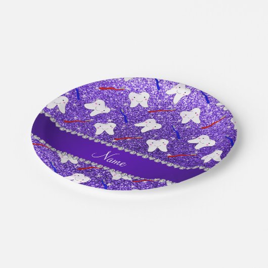 Aangepaste naam paarse glitterpenselen en tand papieren bordje (Gekanteld)
