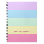 Aangepaste naam pastel kleuren horizontale strepen notitieboek (Voorkant)