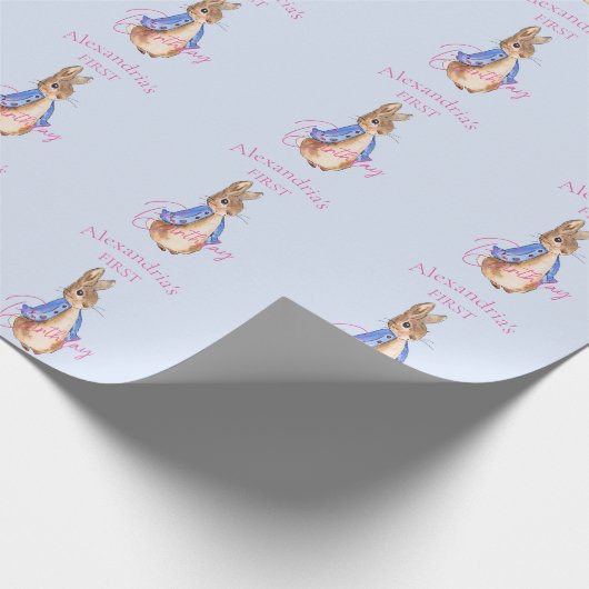 Aangepaste Naam Peter het konijn Eerste Verjaardag Cadeaupapier (Hoek)