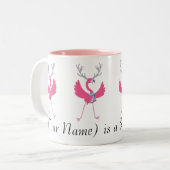 Aangepaste Naam Pink Flamingo Santa's Helpers Tweekleurige Koffiemok (Voorkant links)