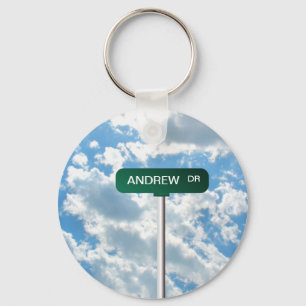 Aangepaste naam Road Street Sign on Blue Sky Sleutelhanger