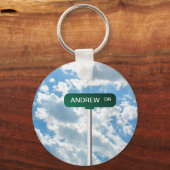 Aangepaste naam Road Street Sign on Blue Sky Sleutelhanger (Voorkant)