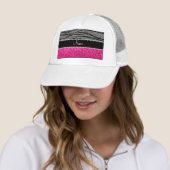 Aangepaste naam roze glitter light grijze zebrastr trucker pet (In situ)
