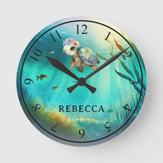 Aangepaste Naam Schattigee Schildpad Oceaan Achter Ronde Klok (Voorkant)